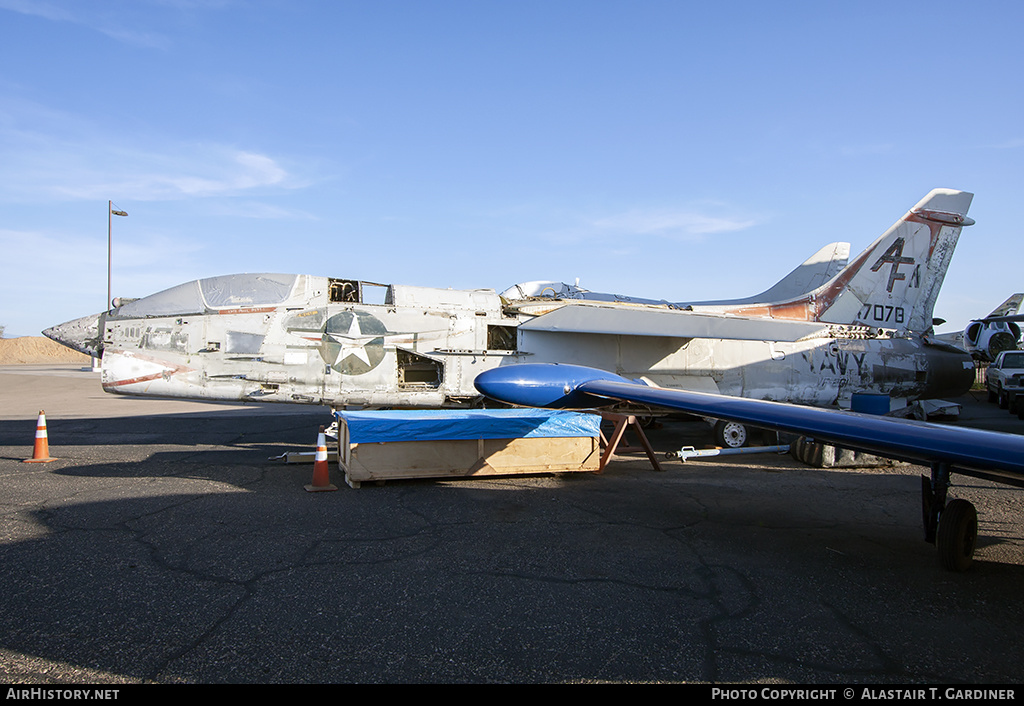 Aircraft Photo of 147070 / 147078 | Vought F-8H Crusader | USA - Navy | AirHistory.net #135536