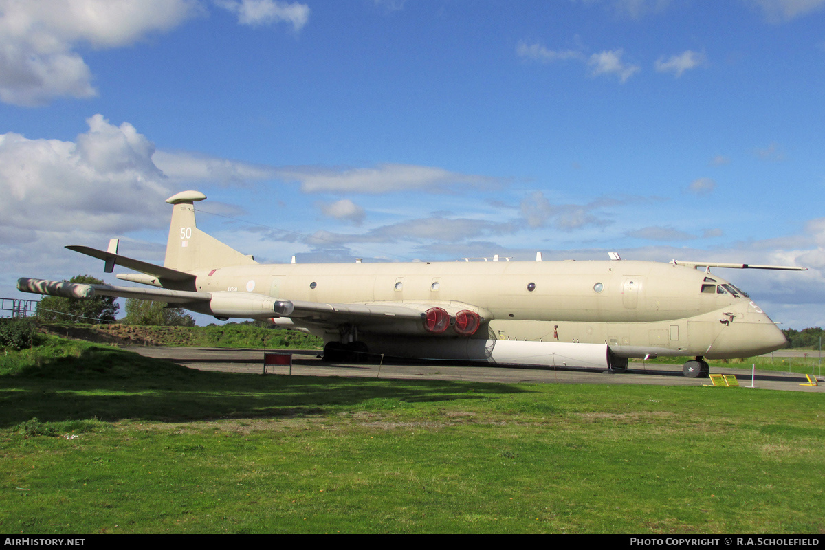 Aircraft Photo of XV250 | Hawker Siddeley Nimrod MR2 | UK - Air Force | AirHistory.net #135581