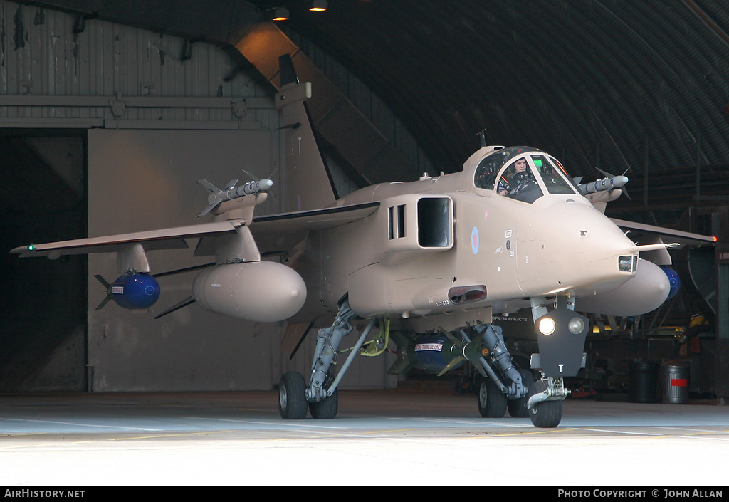 Aircraft Photo of XX725 | Sepecat Jaguar GR3A | UK - Air Force | AirHistory.net #135702