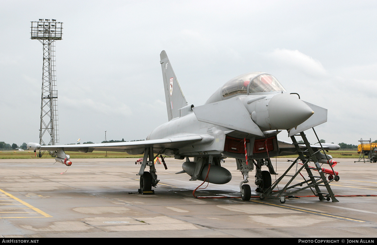 Aircraft Photo of ZJ807 | Eurofighter EF-2000 Typhoon T1 | UK - Air Force | AirHistory.net #135722