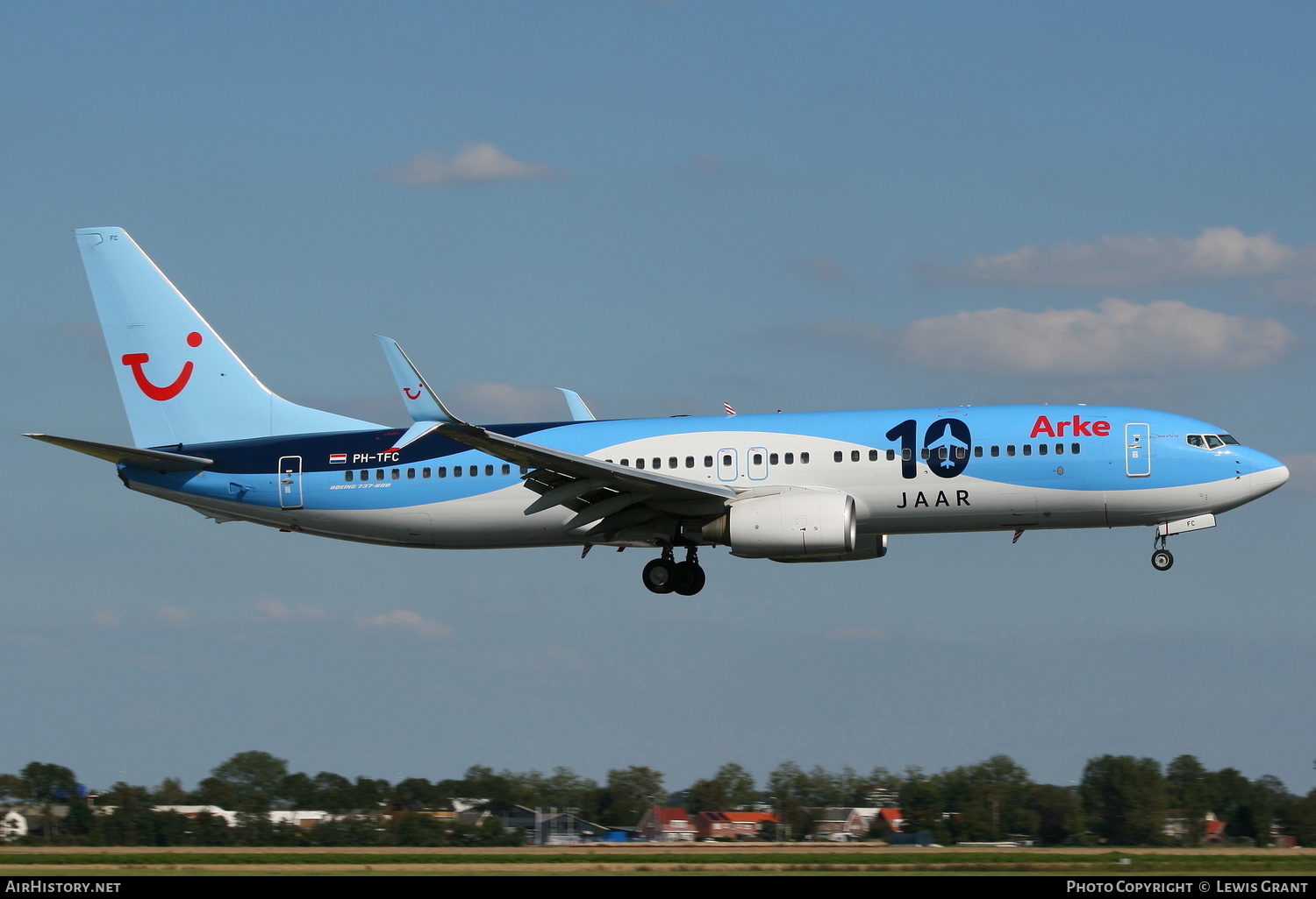 Aircraft Photo of PH-TFC | Boeing 737-8K5 | Arke | AirHistory.net #135875