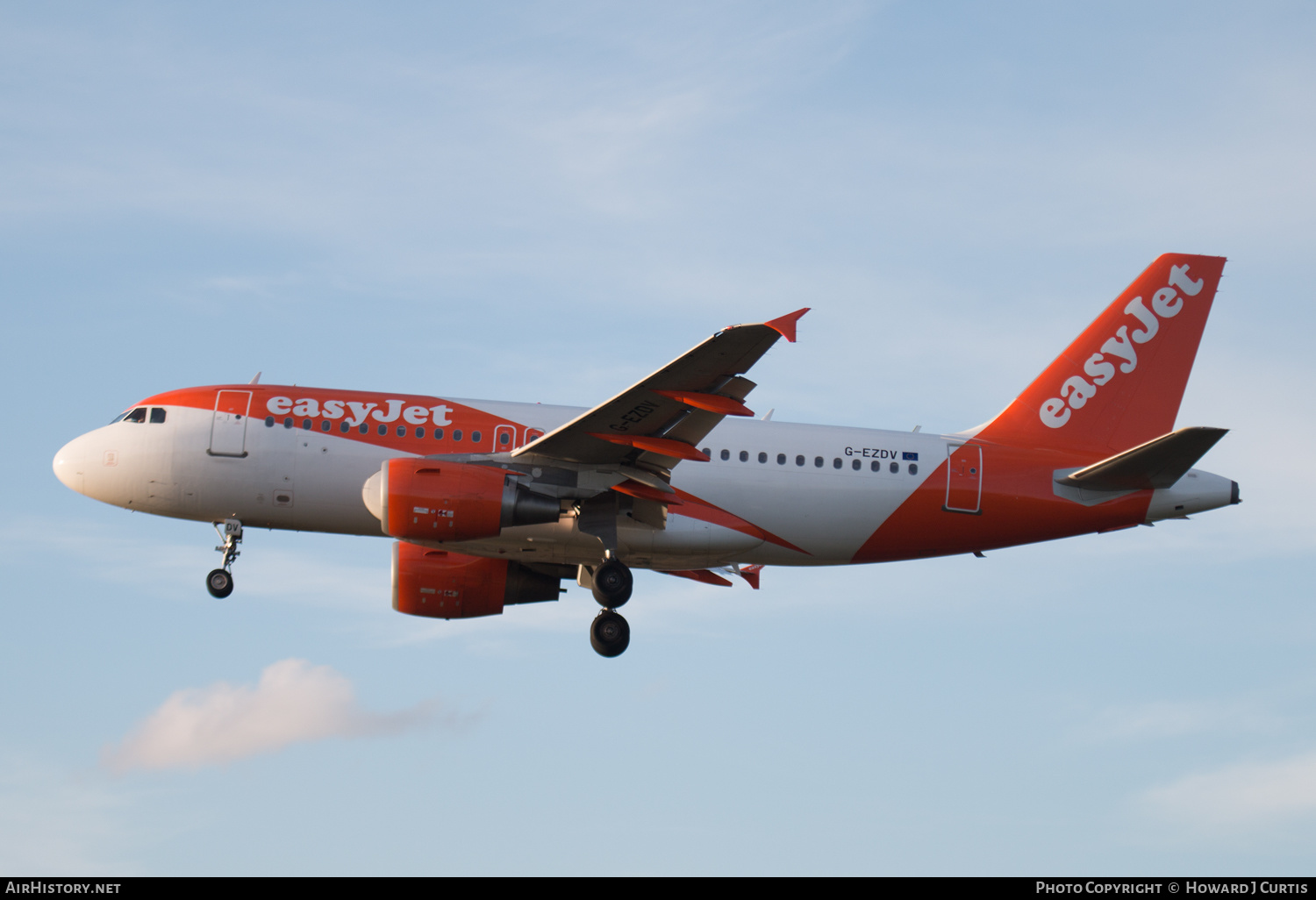 Aircraft Photo of G-EZDV | Airbus A319-111 | EasyJet | AirHistory.net #135946