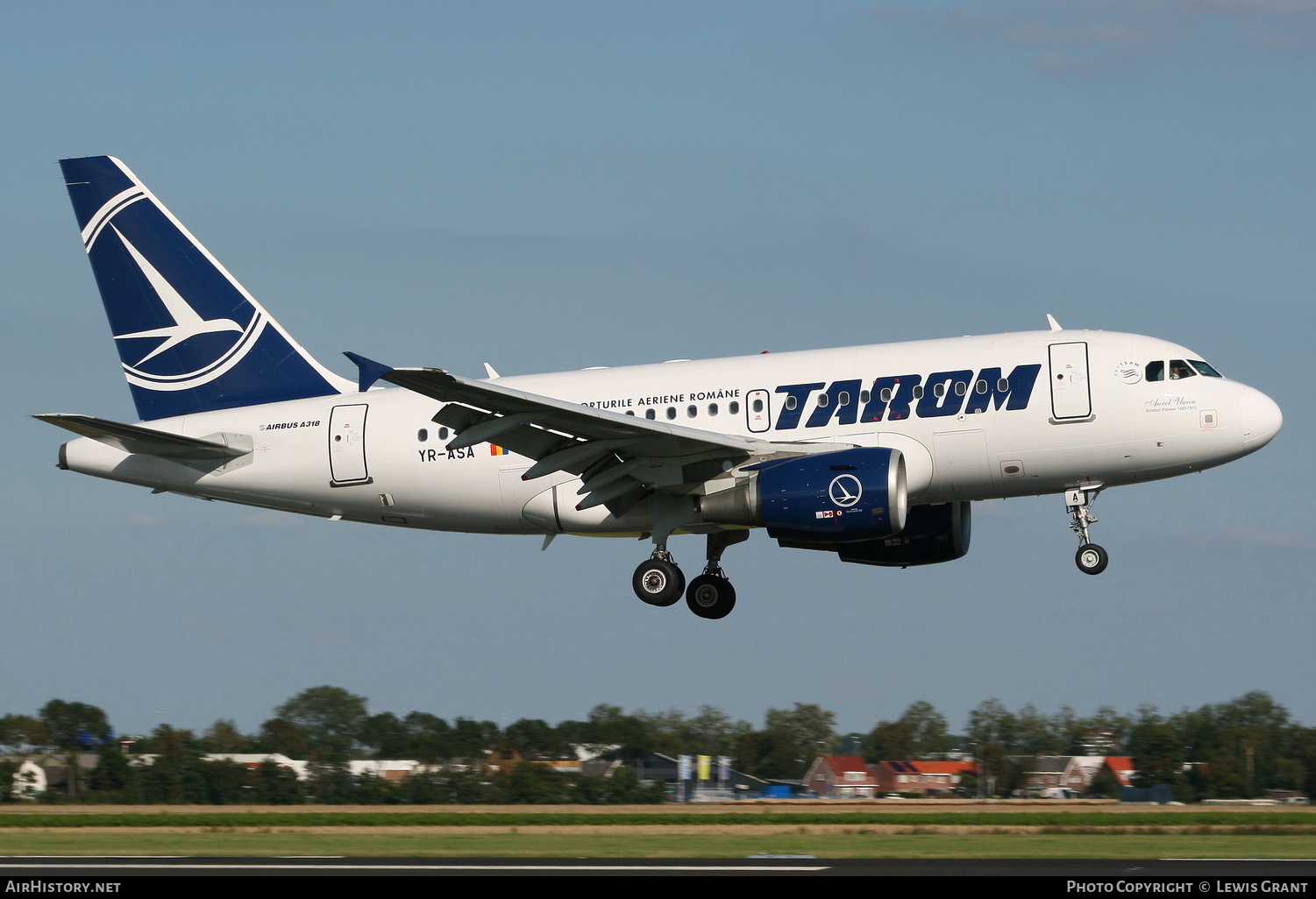 Aircraft Photo of YR-ASA | Airbus A318-111 | TAROM - Transporturile Aeriene Române | AirHistory.net #136007