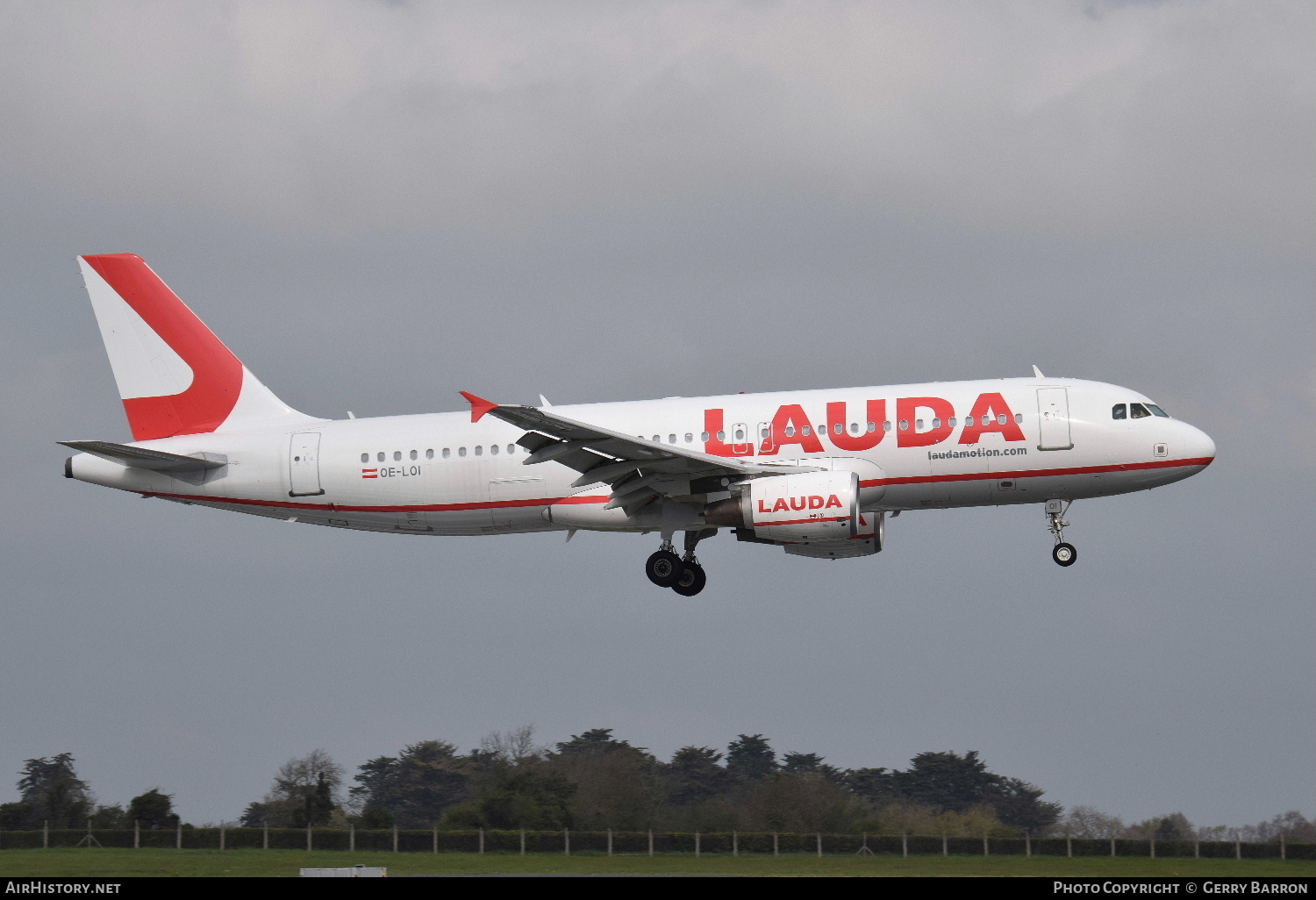 Aircraft Photo of OE-LOI | Airbus A320-214 | Laudamotion | AirHistory.net #136064
