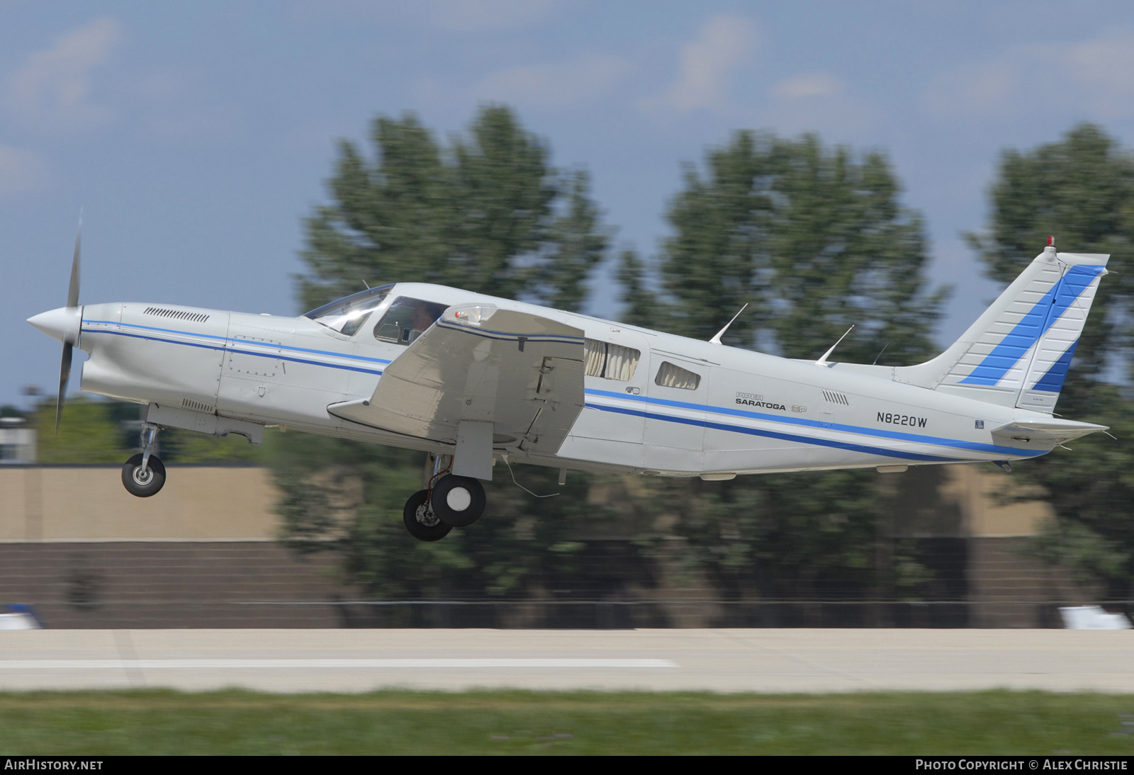 Aircraft Photo of N8220W | Piper PA-32R-301T Turbo Saratoga SP | AirHistory.net #136138