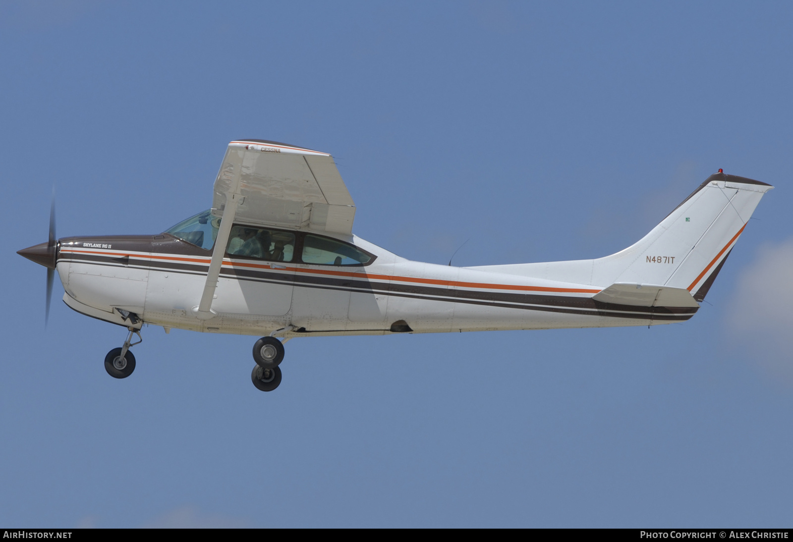 Aircraft Photo of N4871T | Cessna R182 Skylane RG II | AirHistory.net #136145