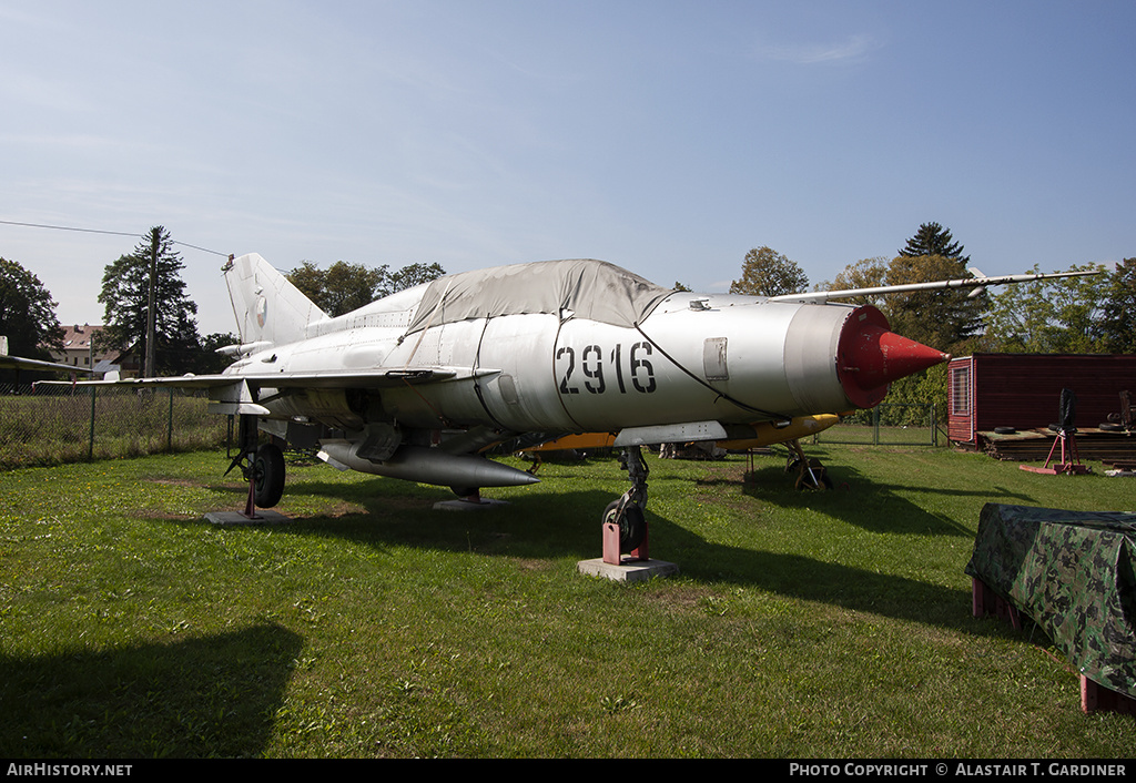 Aircraft Photo of 2916 | Mikoyan-Gurevich MiG-21U-600 | Slovakia - Air Force | AirHistory.net #136178