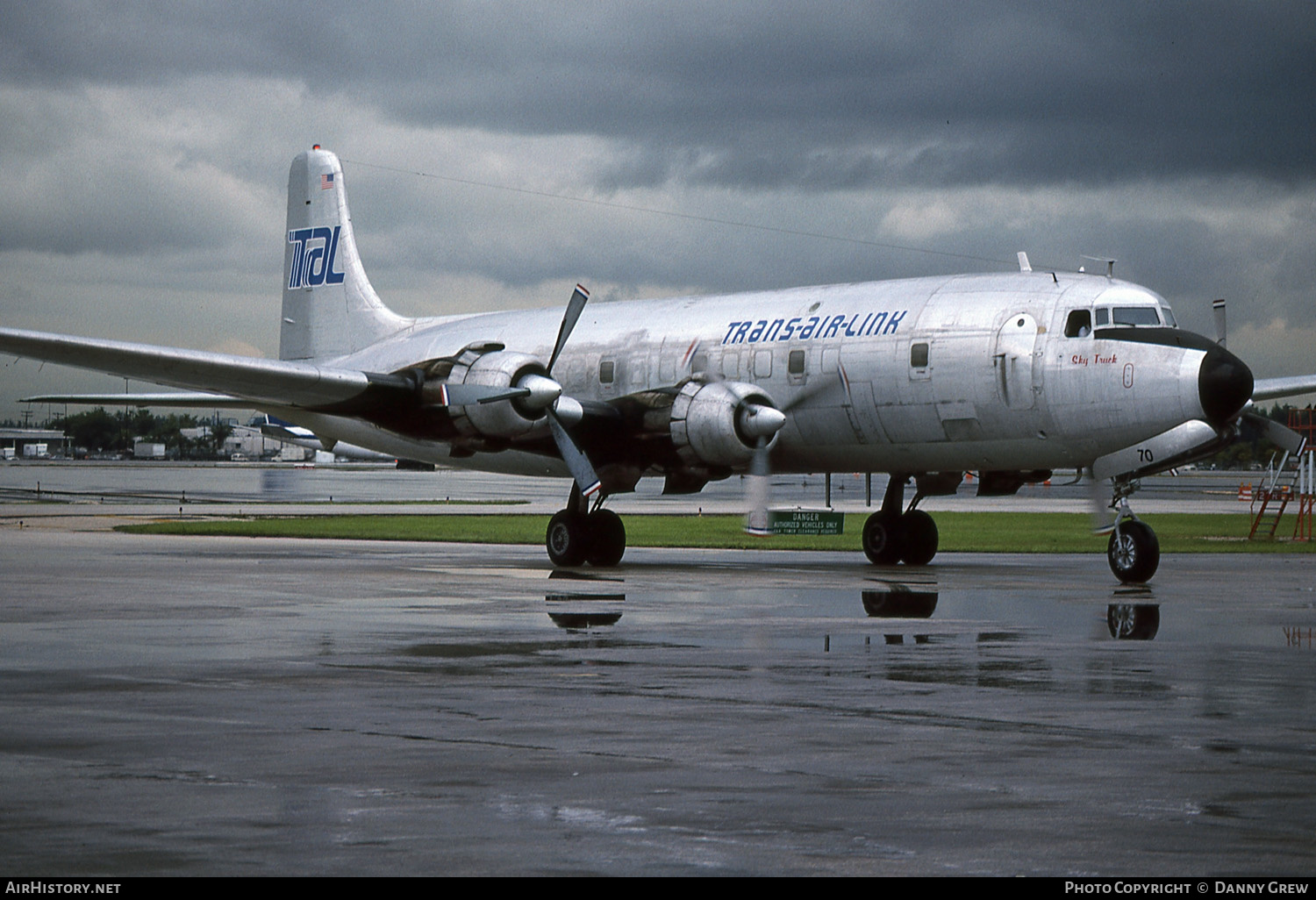 Aircraft Photo of N870TA | Douglas DC-6A | Trans-Air-Link - TAL | AirHistory.net #136189