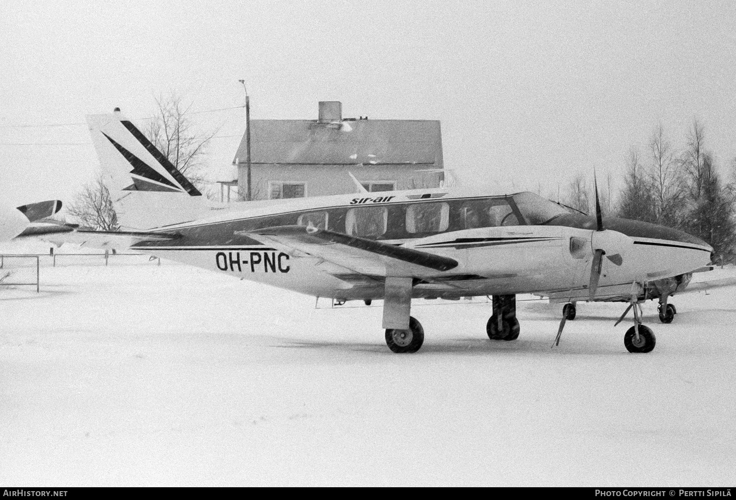 Aircraft Photo of OH-PNC | Piper PA-31-310 Navajo | Sir-Air | AirHistory.net #136255
