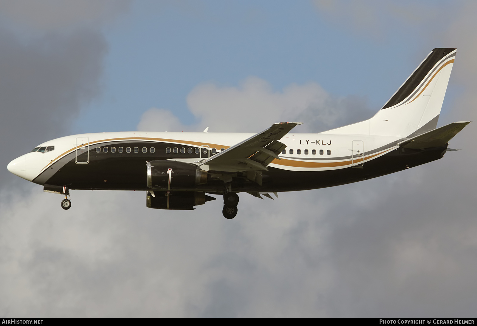 Aircraft Photo of LY-KLJ | Boeing 737-524 | AirHistory.net #136280