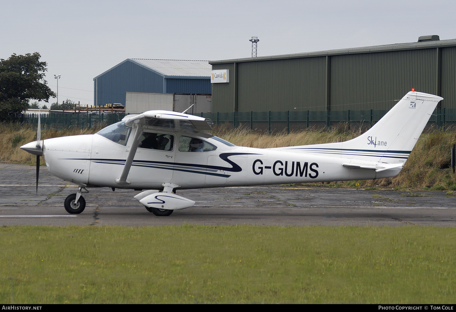 Aircraft Photo of G-GUMS | Cessna 182P Skylane | AirHistory.net #136437