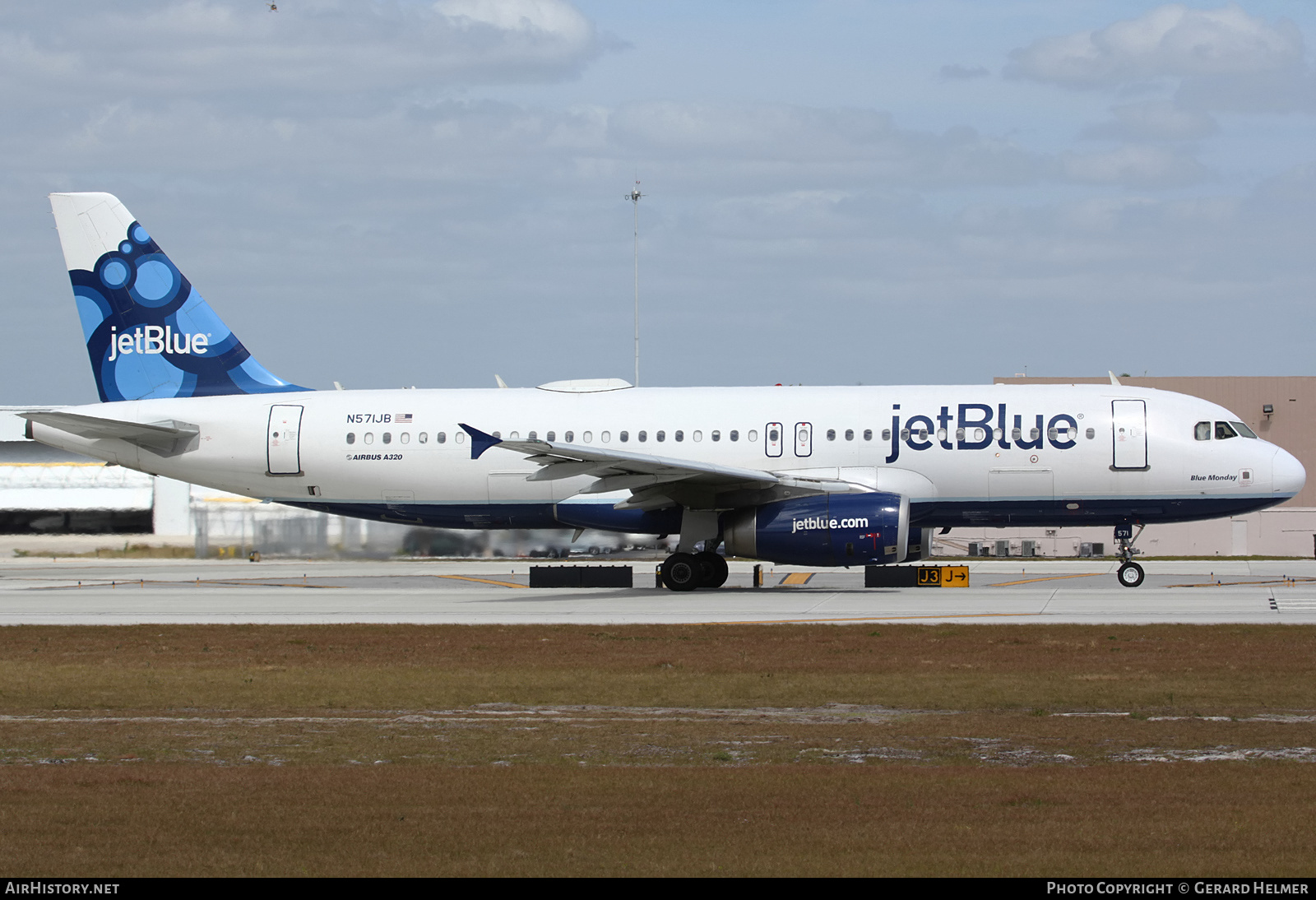 Aircraft Photo of N571JB | Airbus A320-232 | JetBlue Airways | AirHistory.net #136481