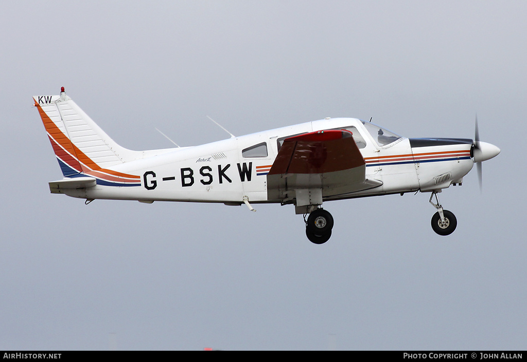 Aircraft Photo of G-BSKW | Piper PA-28-181 Cherokee Archer II | AirHistory.net #136501