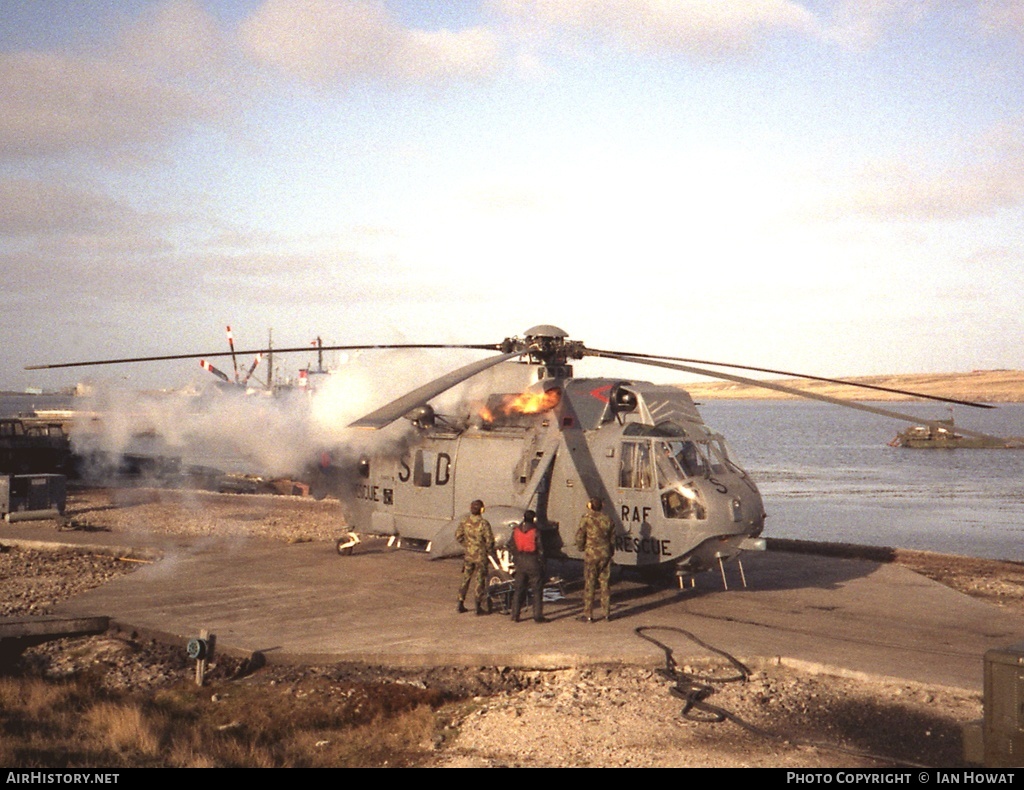 Aircraft Photo of ZA105 | Westland WS-61 Sea King HAR3 | UK - Air Force | AirHistory.net #136586