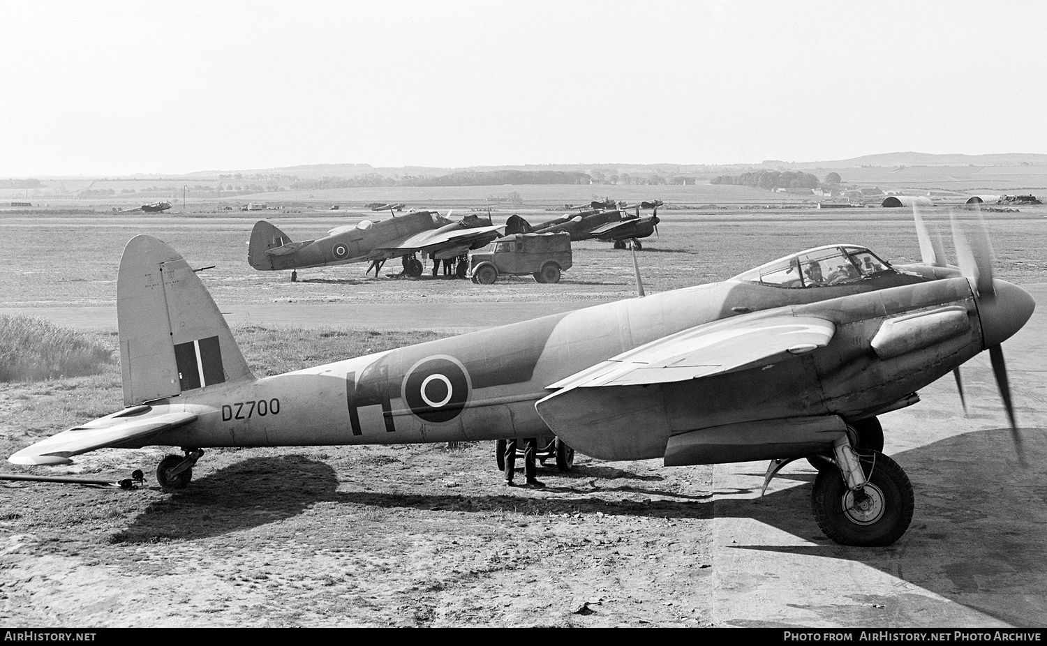 Aircraft Photo of DZ700 | De Havilland D.H. 98 Mosquito F2 | UK - Air Force | AirHistory.net #136604