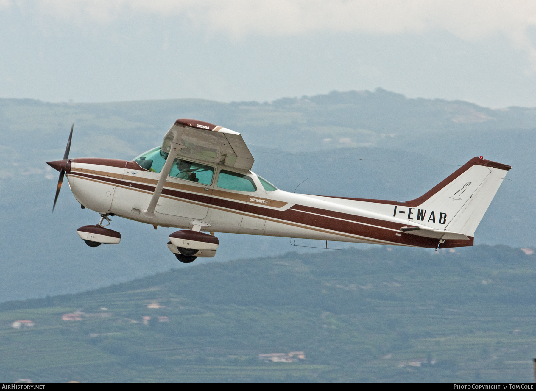Aircraft Photo of I-EWAB | Cessna 172N Skyhawk II | AirHistory.net #137272