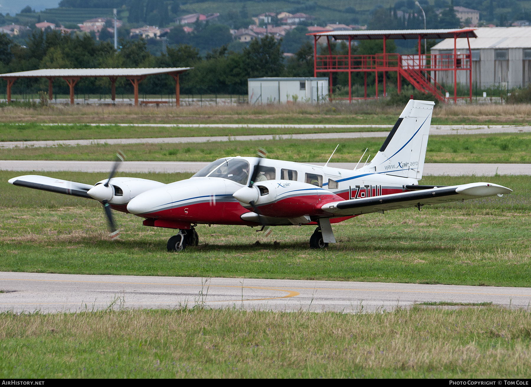 Aircraft Photo of LZ-TLU | Piper PA-34-200T Seneca II | AirHistory.net #137279