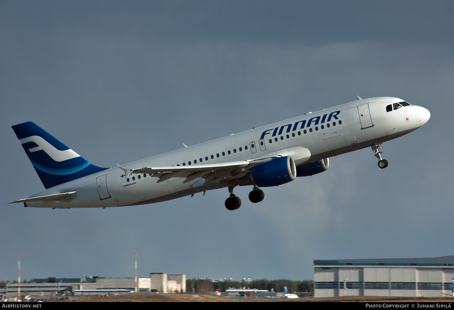 Aircraft Photo of OH-LXM | Airbus A320-214 | Finnair | AirHistory.net #137315