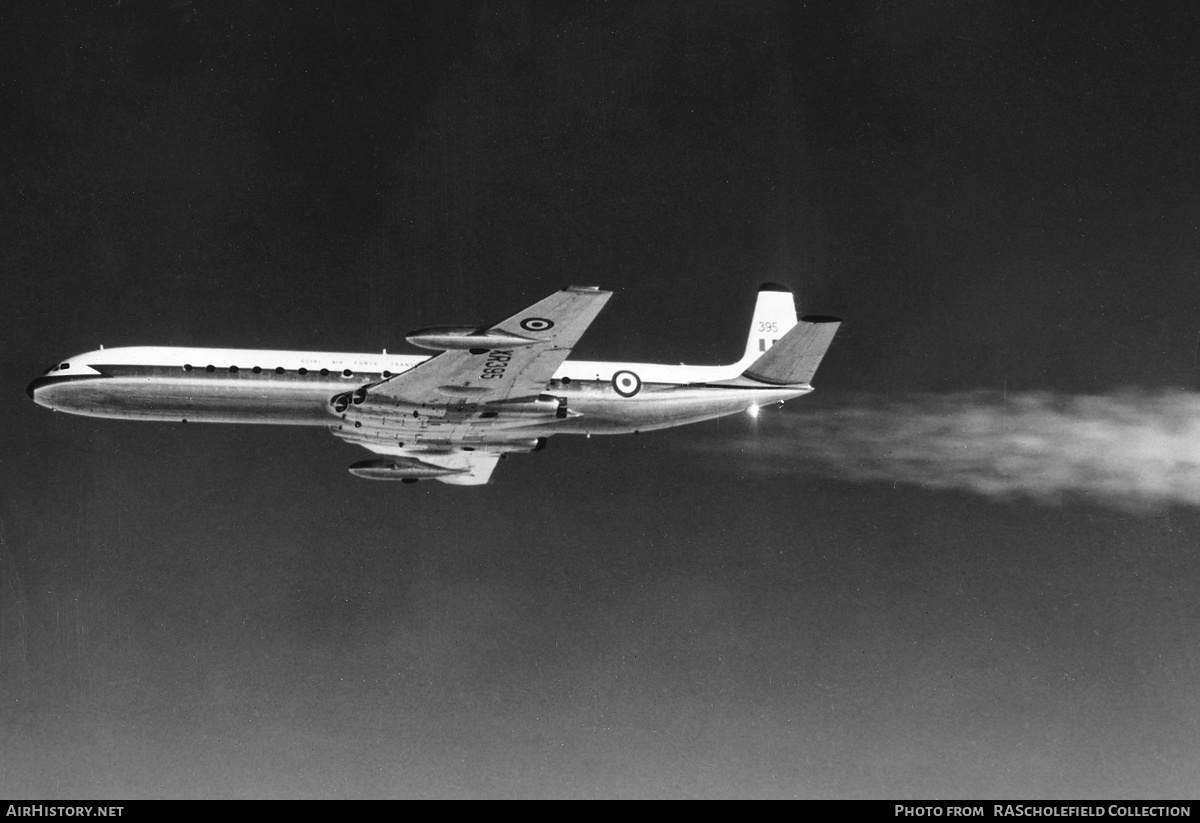 Aircraft Photo of XR395 | De Havilland D.H. 106 Comet C.4 | UK - Air Force | AirHistory.net #137384
