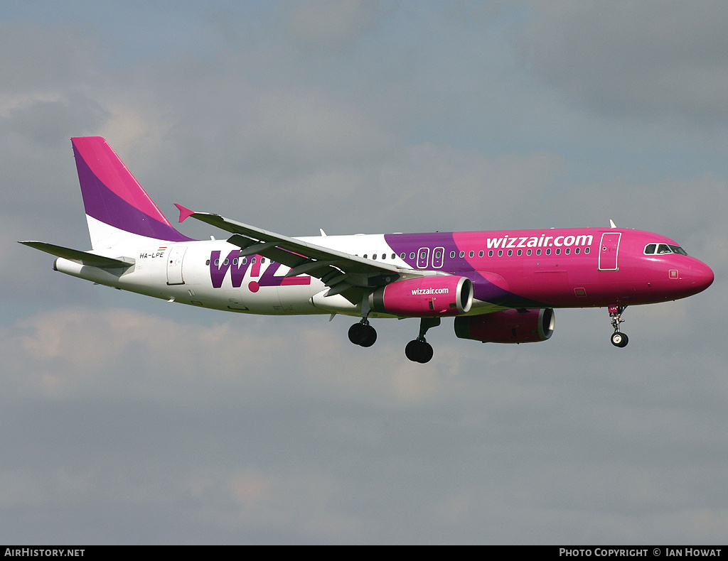 Aircraft Photo of HA-LPE | Airbus A320-233 | Wizz Air | AirHistory.net #137429