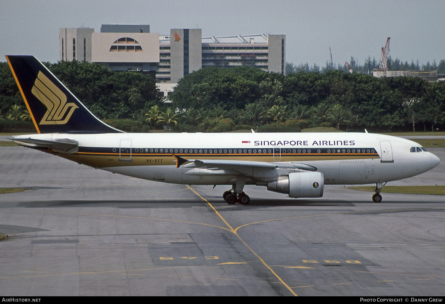 Aircraft Photo of 9V-STT | Airbus A310-324 | Singapore Airlines | AirHistory.net #137562