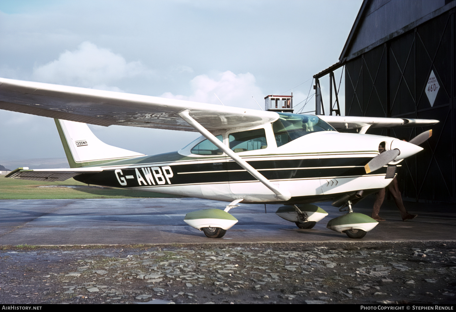 Aircraft Photo of G-AWBP | Cessna 182L Skylane | AirHistory.net #137936