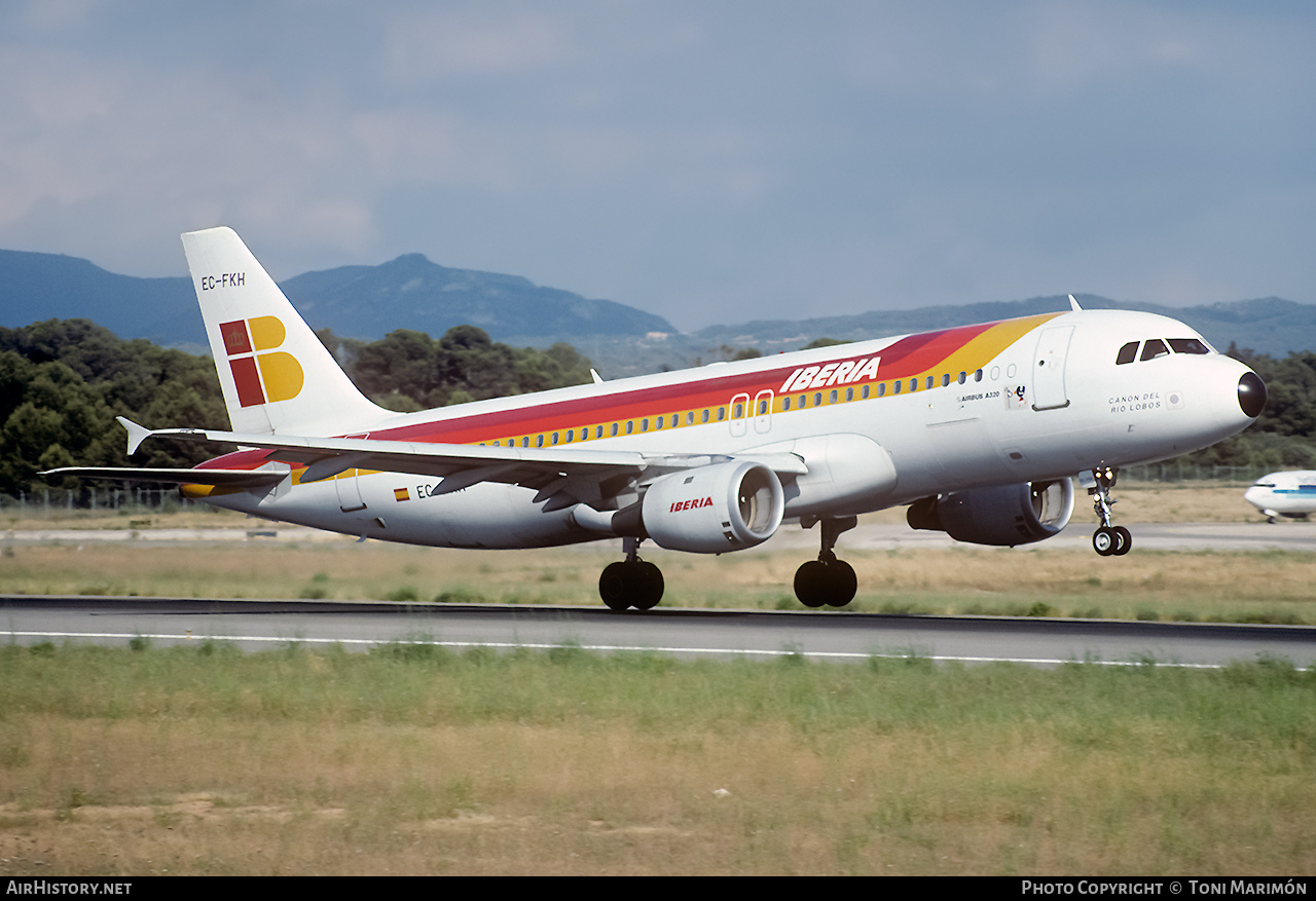 Aircraft Photo of EC-FKH | Airbus A320-211 | Iberia | AirHistory.net #138107