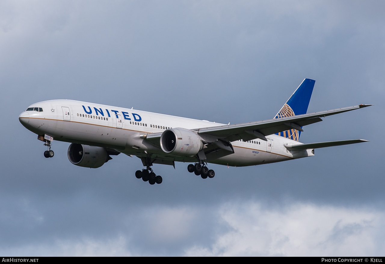 Aircraft Photo of N74007 | Boeing 777-224/ER | United Airlines | AirHistory.net #138230