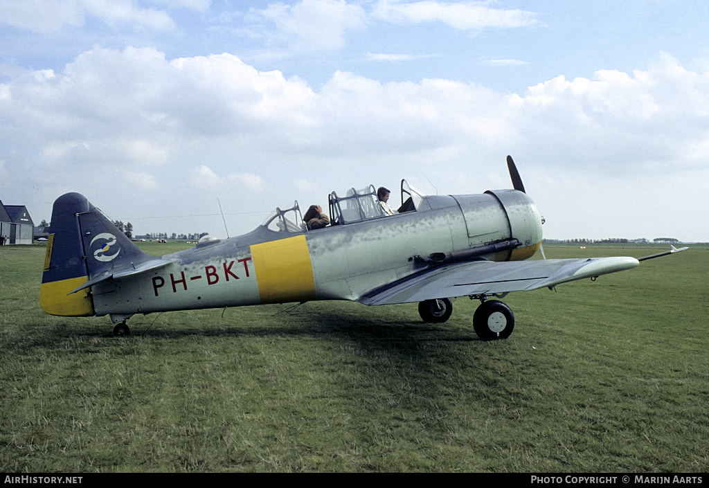 Aircraft Photo of PH-BKT | North American AT-16 Harvard IIB | AirHistory.net #138348