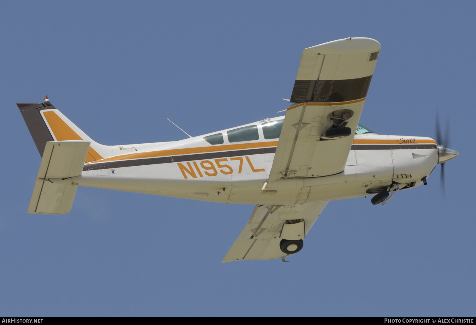 Aircraft Photo of N1957L | Beech B24R Sierra 200 | AirHistory.net #138436