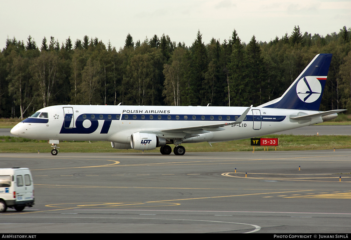 Aircraft Photo of SP-LID | Embraer 175STD (ERJ-170-200STD) | LOT Polish Airlines - Polskie Linie Lotnicze | AirHistory.net #138527