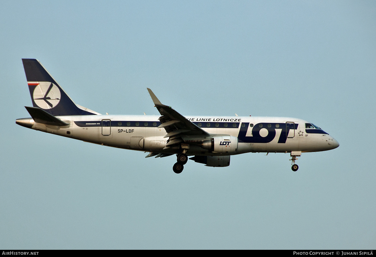 Aircraft Photo of SP-LDF | Embraer 170LR (ERJ-170-100LR) | LOT Polish Airlines - Polskie Linie Lotnicze | AirHistory.net #138543