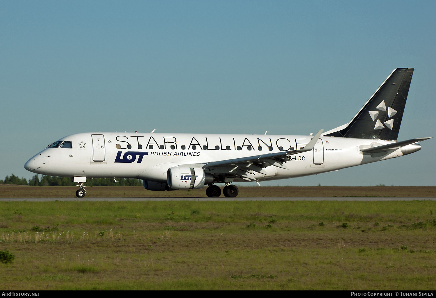 Aircraft Photo of SP-LDC | Embraer 170STD (ERJ-170-100STD) | LOT Polish Airlines - Polskie Linie Lotnicze | AirHistory.net #138546