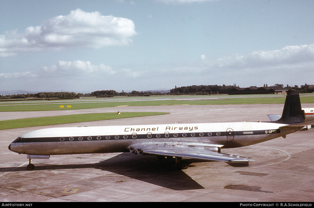 Aircraft Photo of G-APYC | De Havilland D.H. 106 Comet 4B | Channel Airways | AirHistory.net #138672