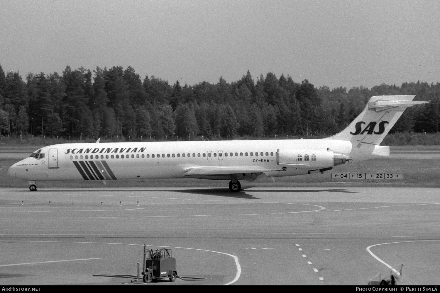 Aircraft Photo of OY-KHW | McDonnell Douglas MD-87 (DC-9-87) | Scandinavian Airlines - SAS | AirHistory.net #138694