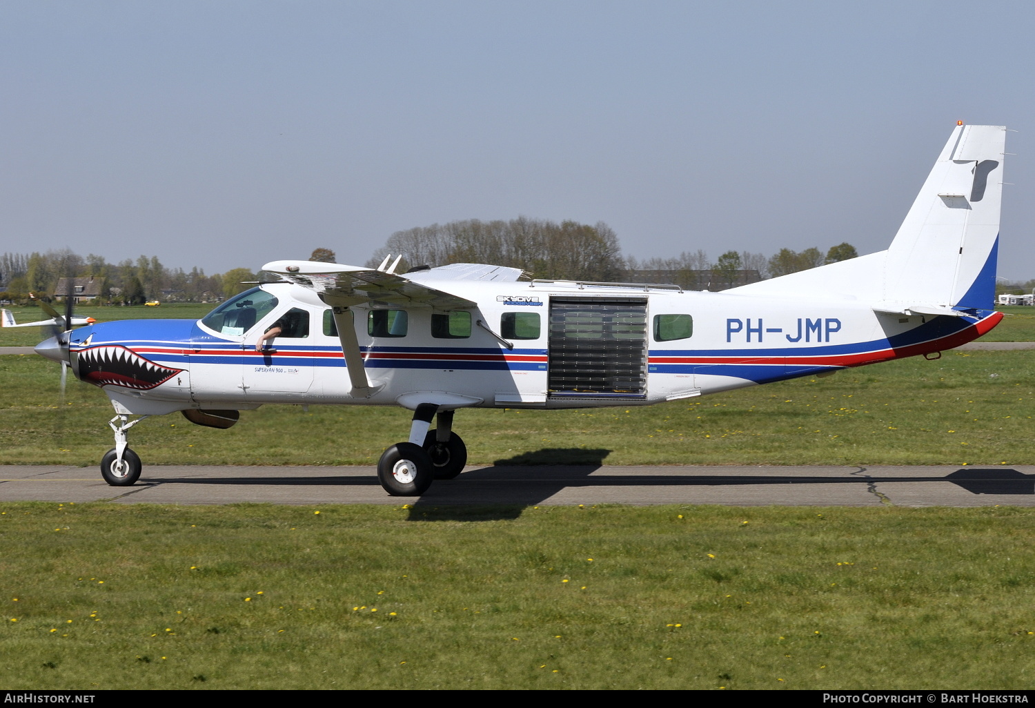Aircraft Photo of PH-JMP | Cessna 208B Texas Turbine Supervan 900 | Skydive Hoogeveen | AirHistory.net #138909