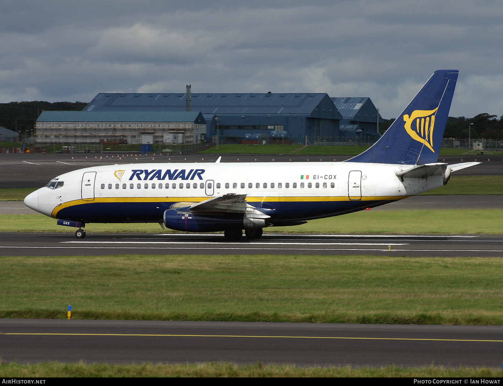 Aircraft Photo of EI-COX | Boeing 737-230/Adv | Ryanair | AirHistory.net #138981