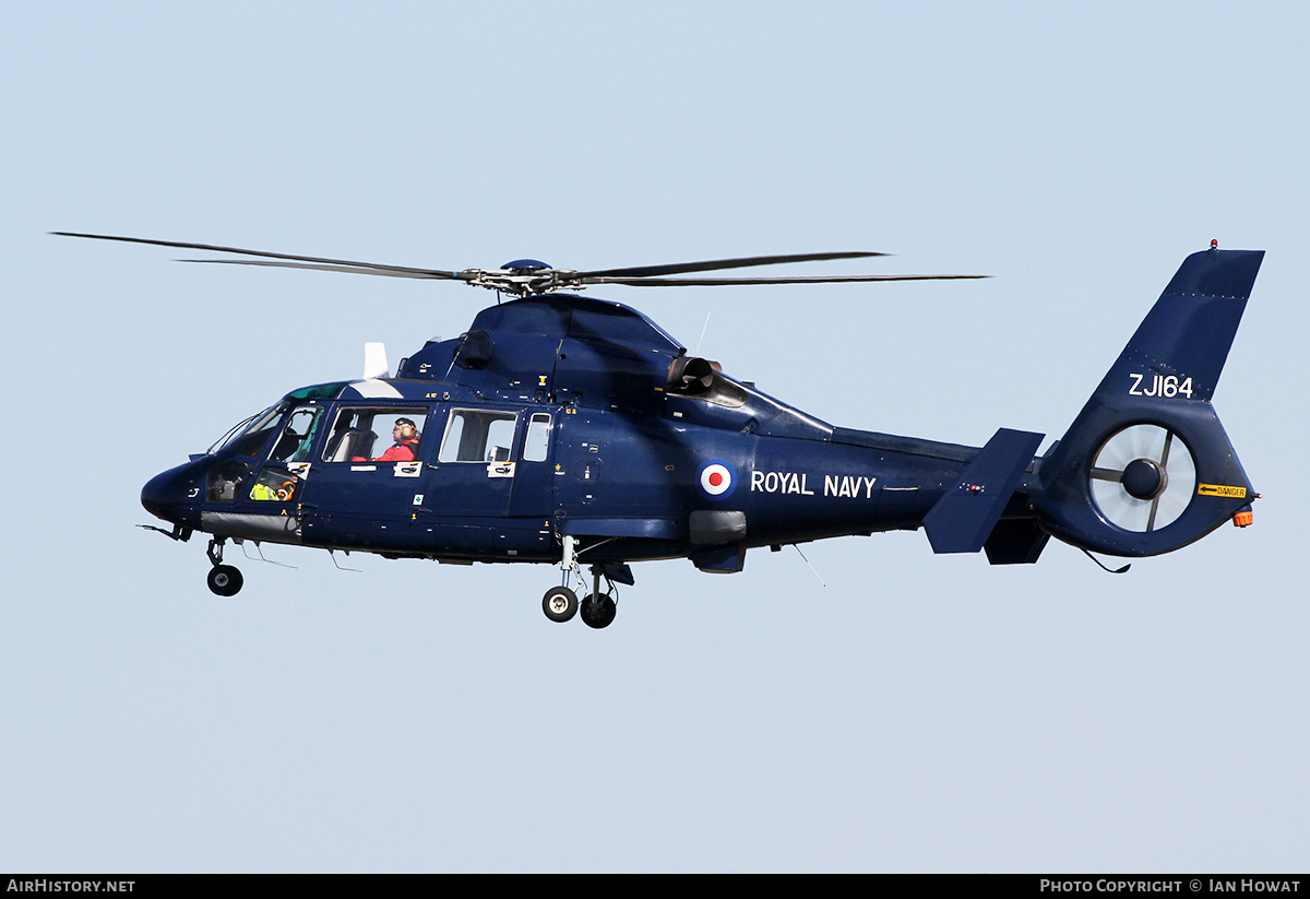 Aircraft Photo of ZJ164 | Aerospatiale AS-365N-2 Dauphin 2 | UK - Navy | AirHistory.net #139000