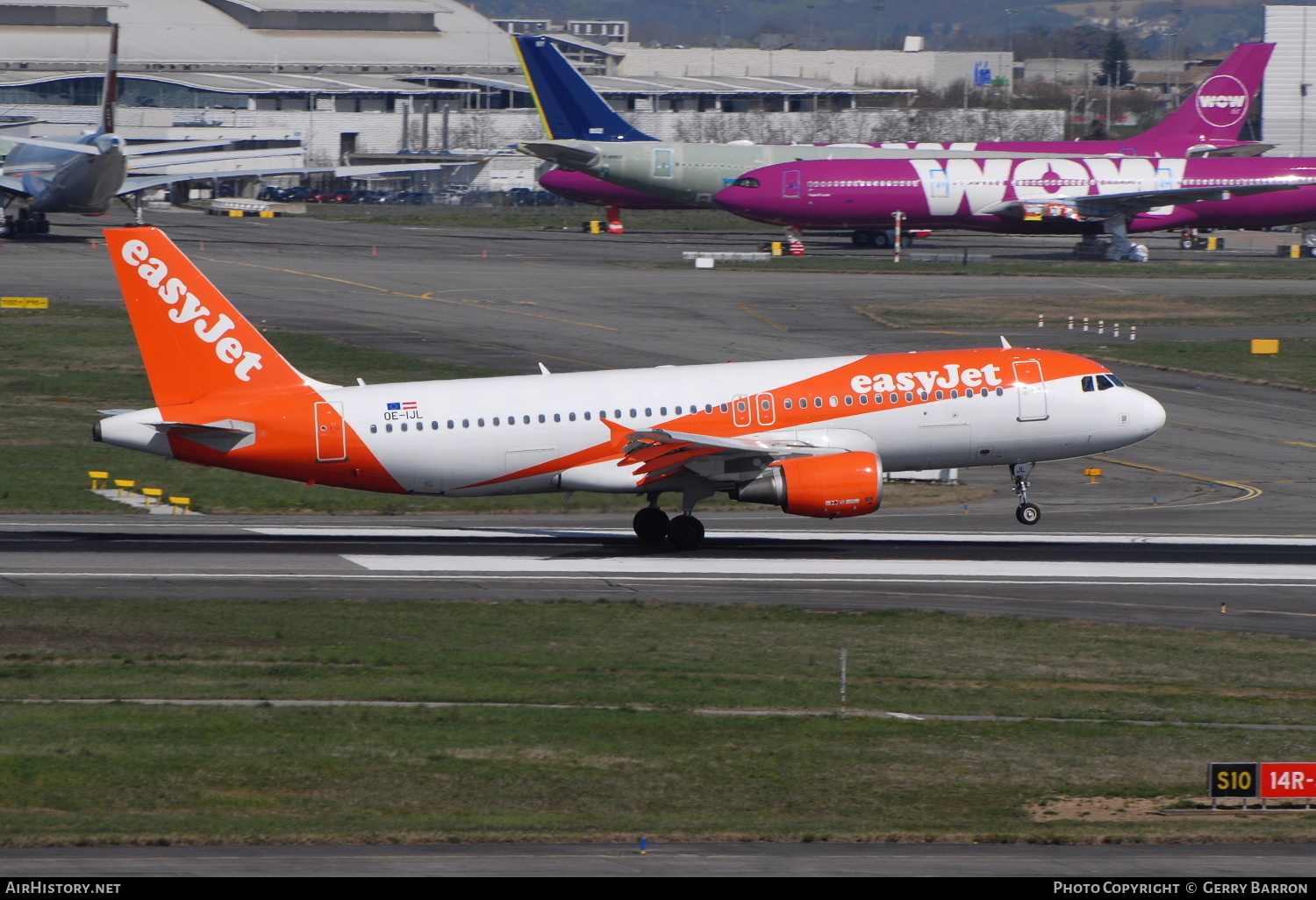 Aircraft Photo of OE-IJL | Airbus A320-214 | EasyJet | AirHistory.net #139007