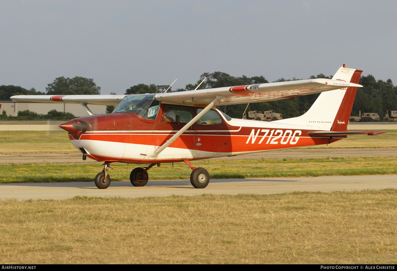 Aircraft Photo of N7120G | Cessna 172K Skyhawk | AirHistory.net #139085