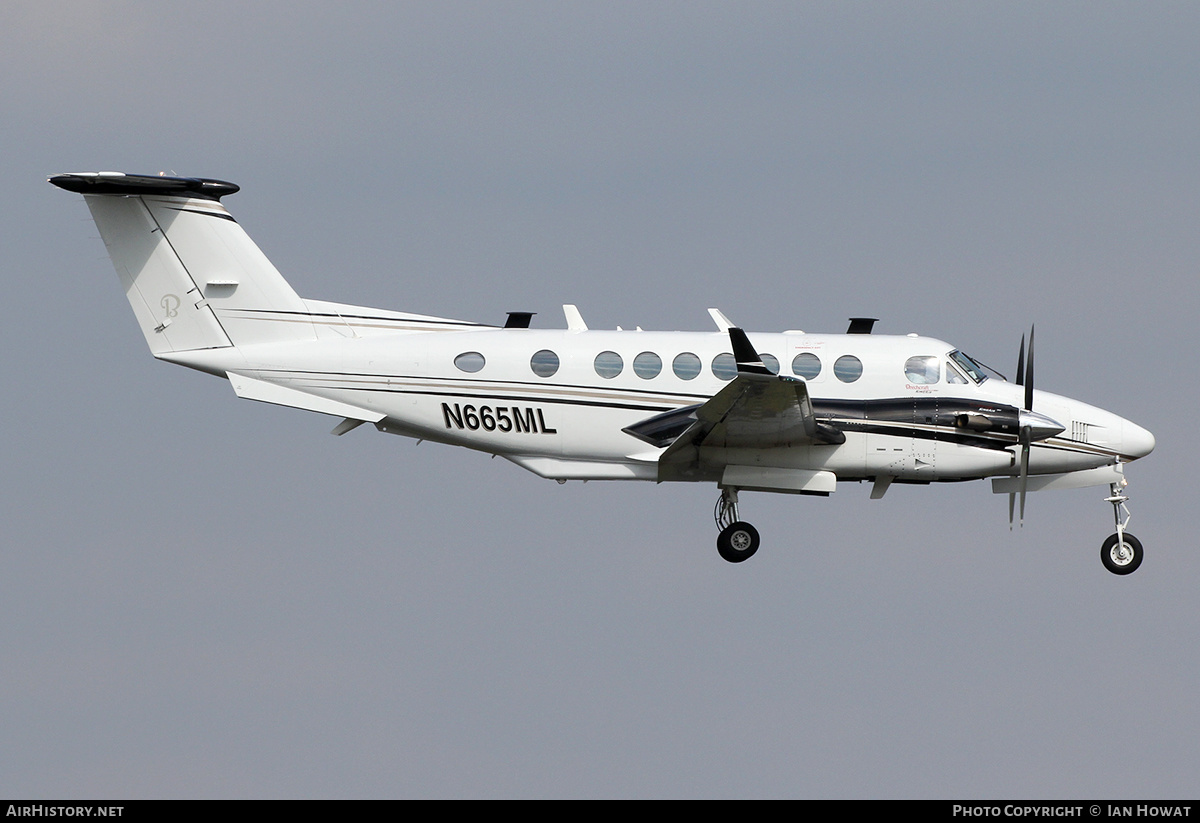 Aircraft Photo of N665ML | Hawker Beechcraft 350 King Air (B300) | AirHistory.net #139128