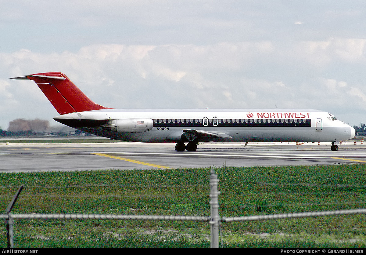 Aircraft Photo of N942N | McDonnell Douglas DC-9-32 | Northwest Airlines | AirHistory.net #139165