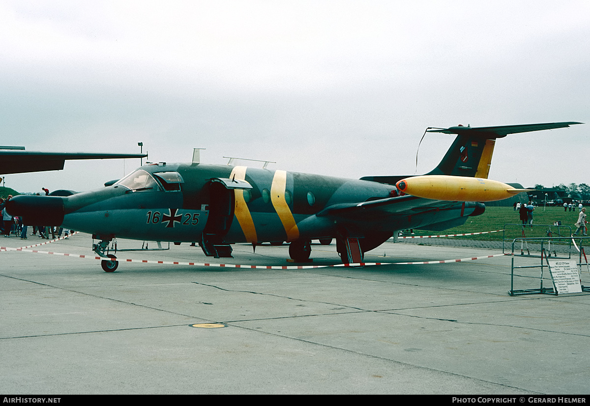 Aircraft Photo of 1625 | HFB HFB-320/ECM Hansa Jet | Germany - Air Force | AirHistory.net #139244