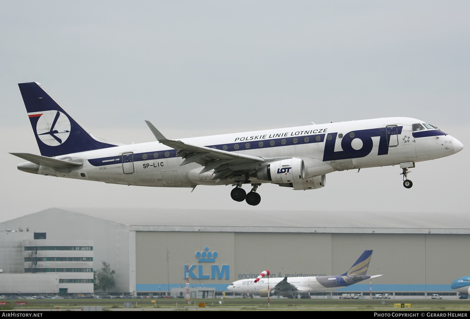 Aircraft Photo of SP-LIC | Embraer 175LR (ERJ-170-200LR) | LOT Polish Airlines - Polskie Linie Lotnicze | AirHistory.net #139697