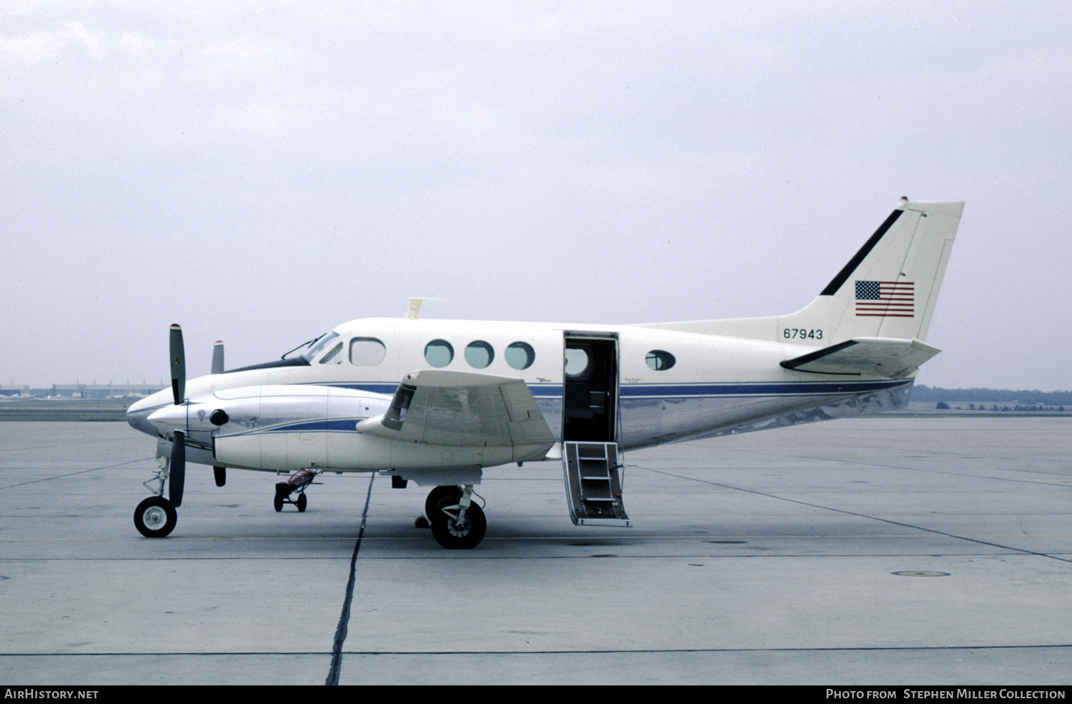 Aircraft Photo of 66-7943 / 69743 | Beech VC-6A King Air | USA - Air Force | AirHistory.net #139807