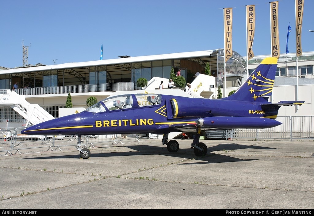 Aircraft Photo of RA-1909K | Aero L-39 Albatros | Breitling | AirHistory.net #139985