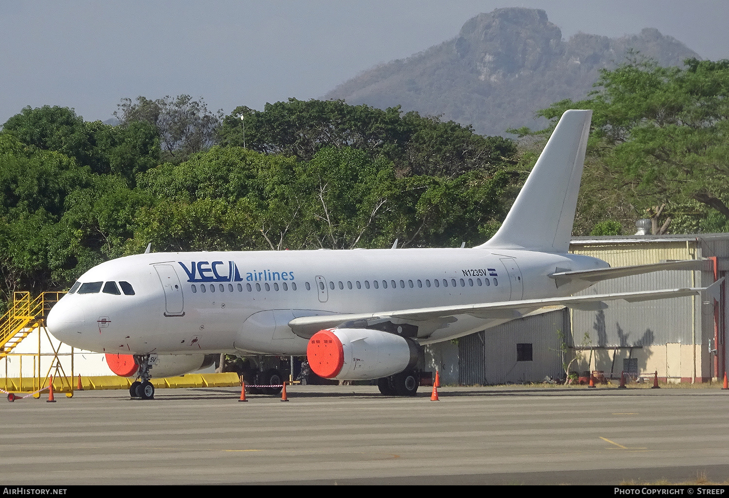 Aircraft Photo of N1235V | Airbus A319-132 | VECA Airlines | AirHistory.net #140024