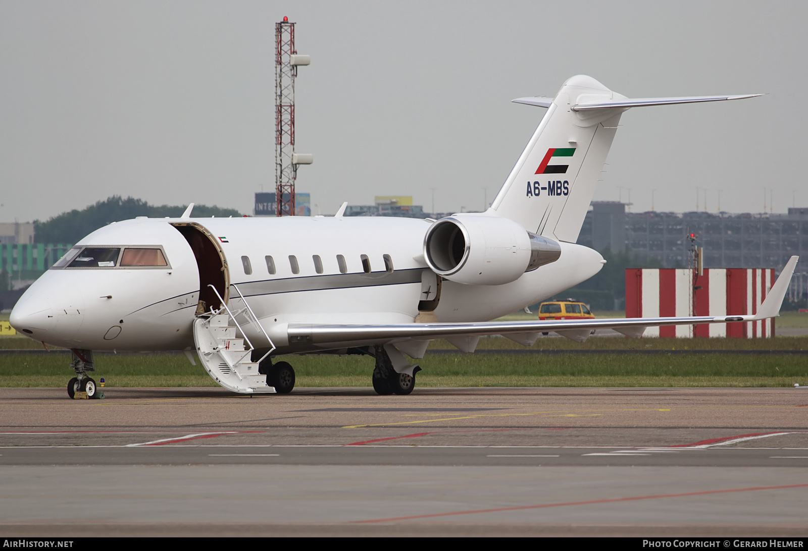 Aircraft Photo of A6-MBS | Bombardier Challenger 605 (CL-600-2B16) | AirHistory.net #140085