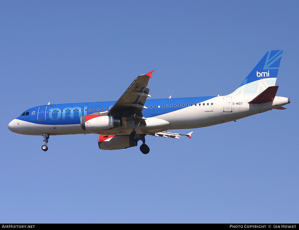 Aircraft Photo of G-MIDT | Airbus A320-232 | BMI - British Midland International | AirHistory.net #140132