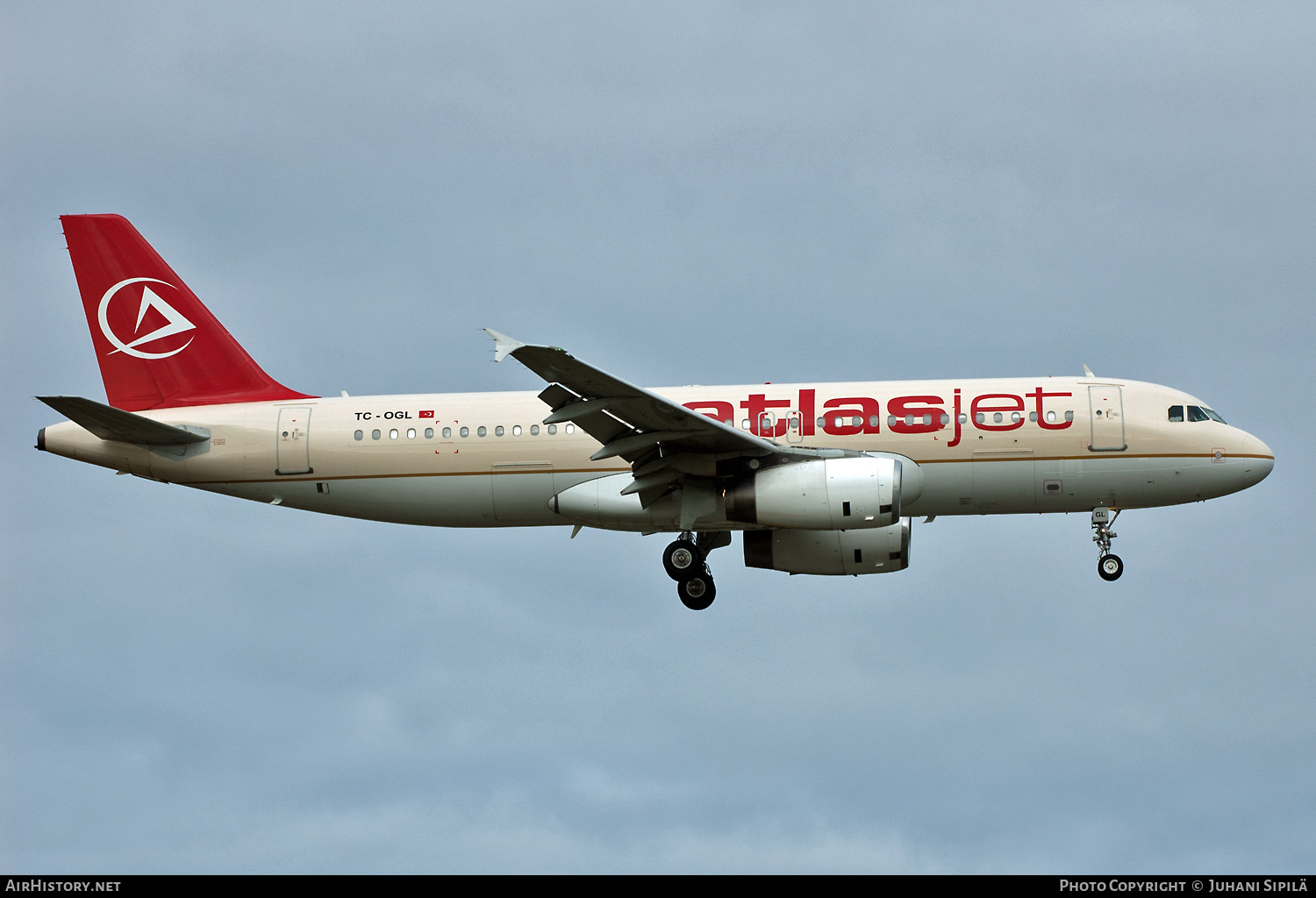 Aircraft Photo of TC-OGL | Airbus A320-232 | Atlasjet Airlines | AirHistory.net #140265